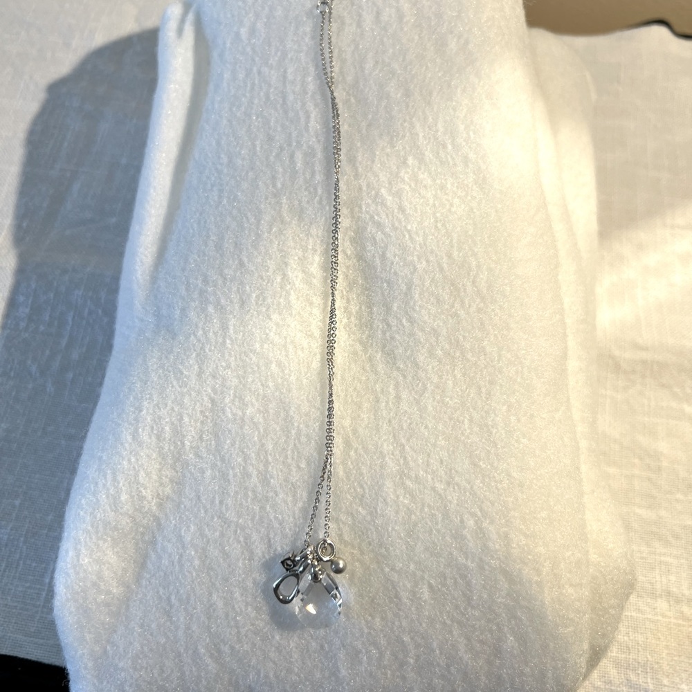 NECKLACE with charms